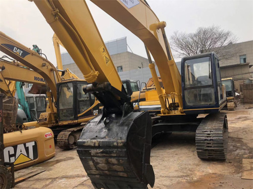 Used Excavator Kobelco SK200-8, Year 2012, 3900H