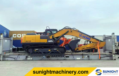21T XCMG XE215C medium size crawler excavator deliver to South America