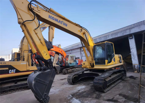 Used Komatsu Excavator PC220-8, Year 2008, 2200H