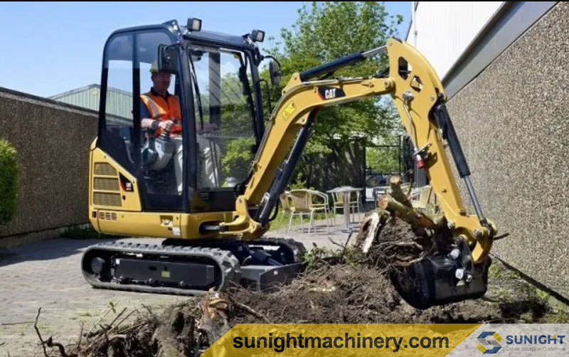 Dimensions and power of small excavators