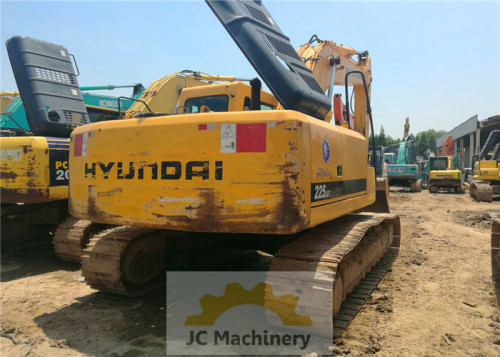 Used Excavator Hyundai R225LC-7, Year 2012, 3650H