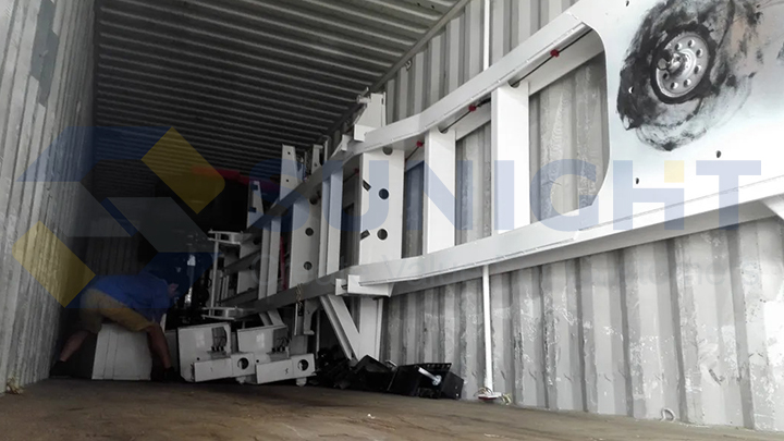 Loading in the container 40HQ